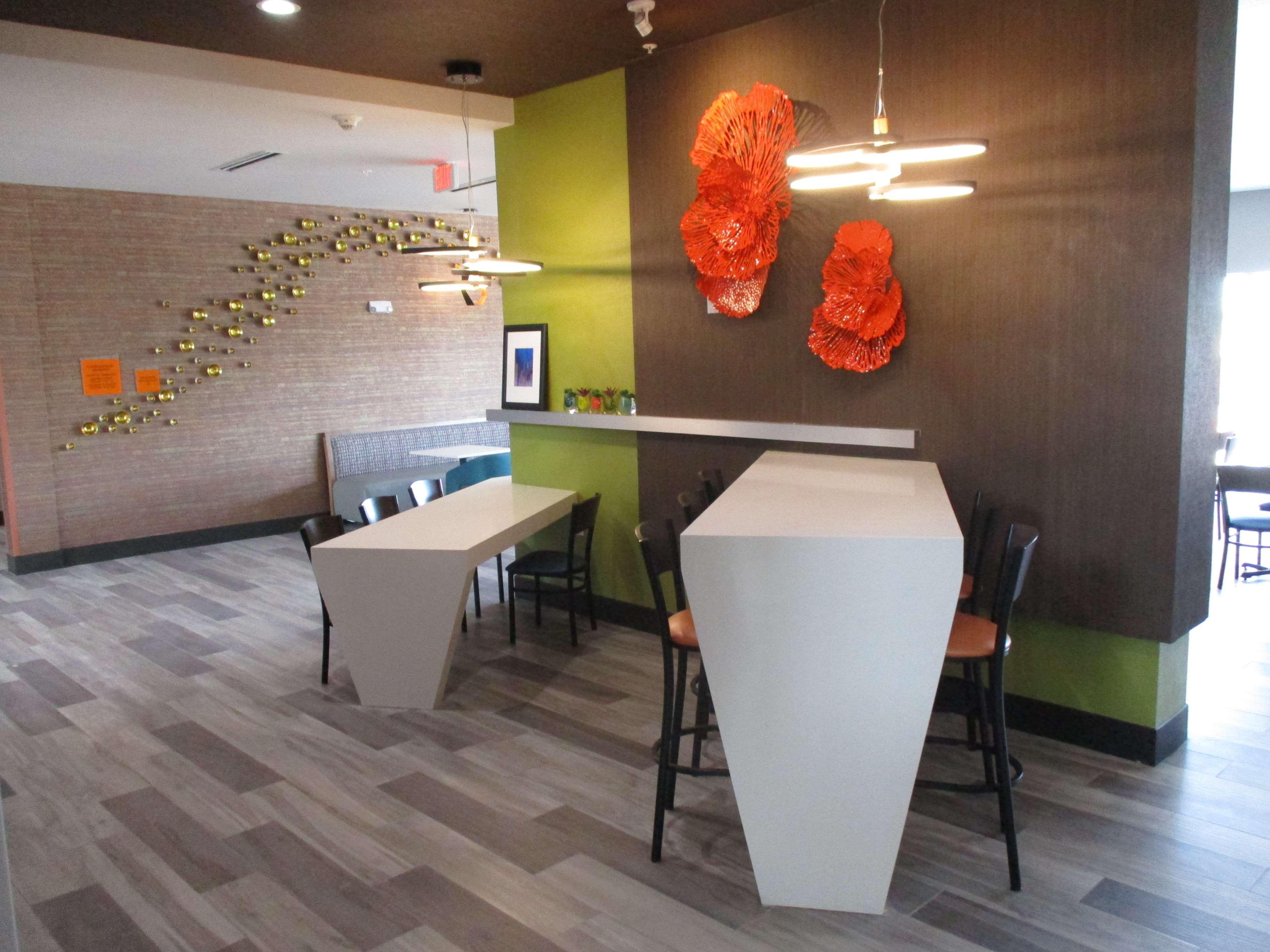 Best Western Plus Coweta'S 1St Hotel Екстериор снимка