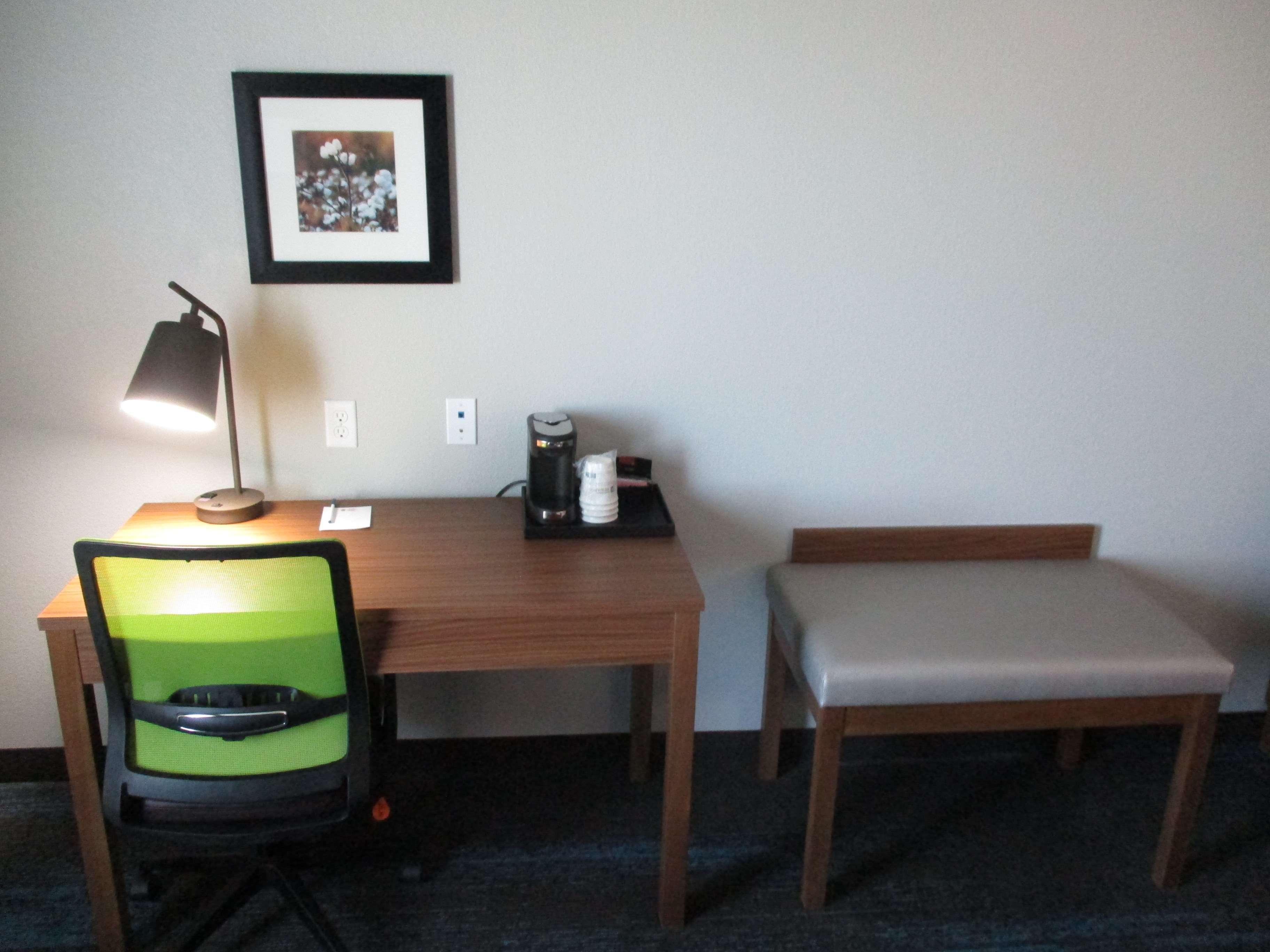 Best Western Plus Coweta'S 1St Hotel Екстериор снимка