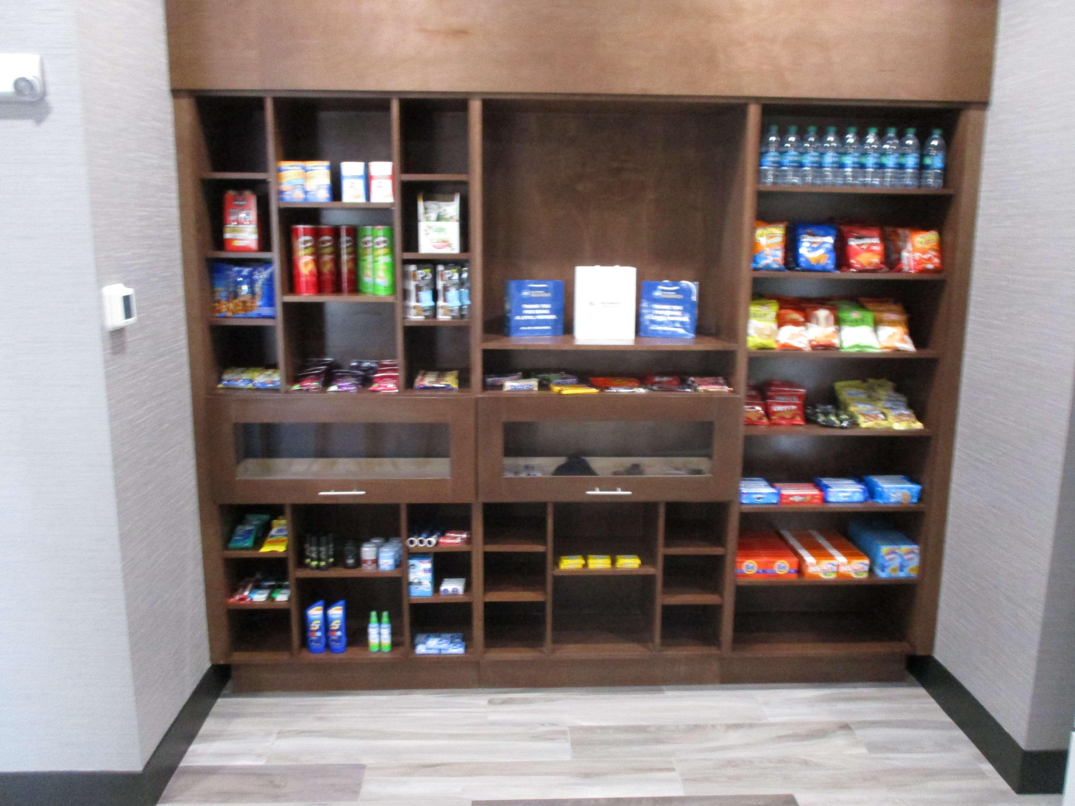 Best Western Plus Coweta'S 1St Hotel Екстериор снимка