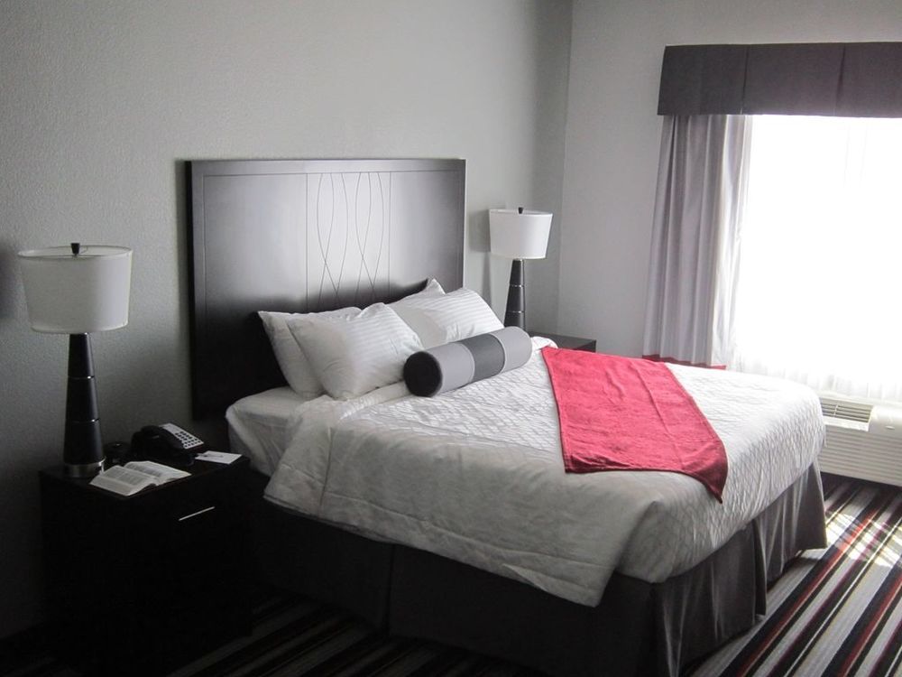 Best Western Plus Coweta'S 1St Hotel Стая снимка