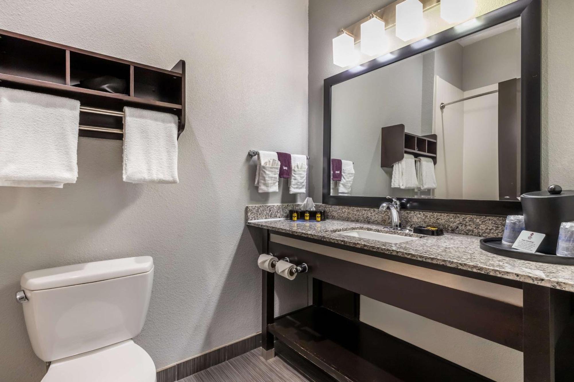 Best Western Plus Coweta'S 1St Hotel Екстериор снимка