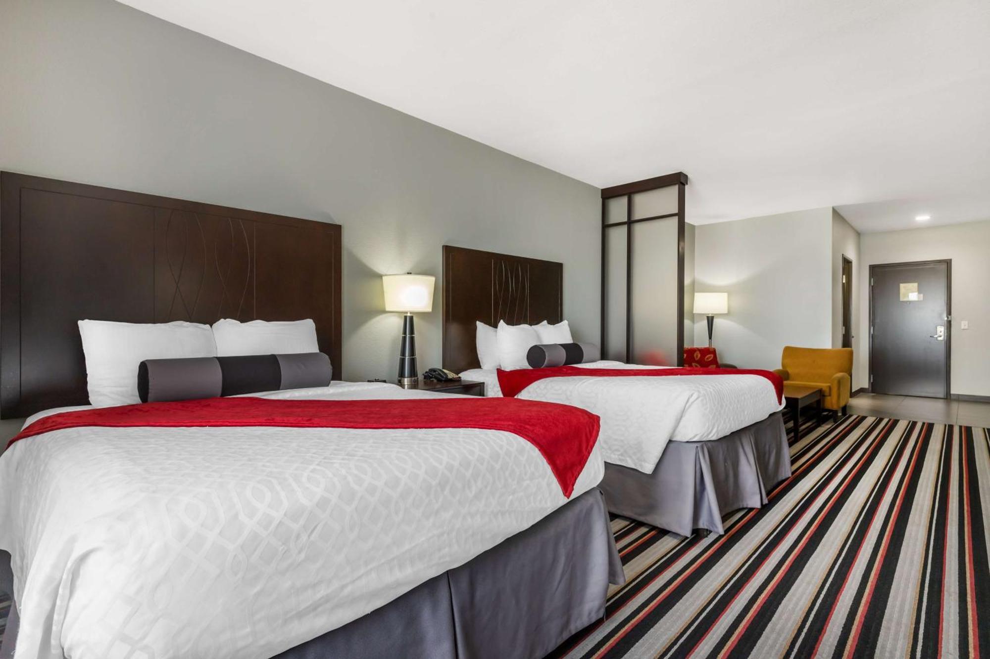 Best Western Plus Coweta'S 1St Hotel Екстериор снимка