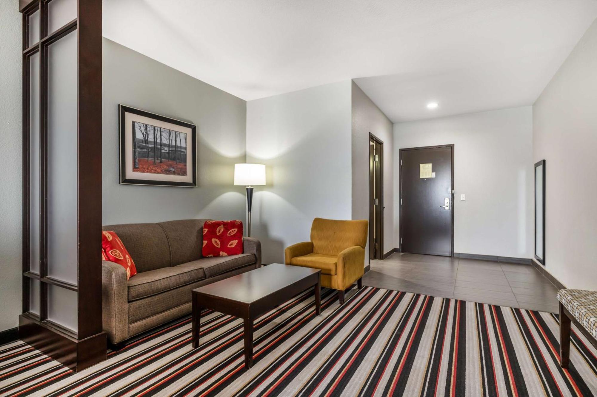 Best Western Plus Coweta'S 1St Hotel Екстериор снимка