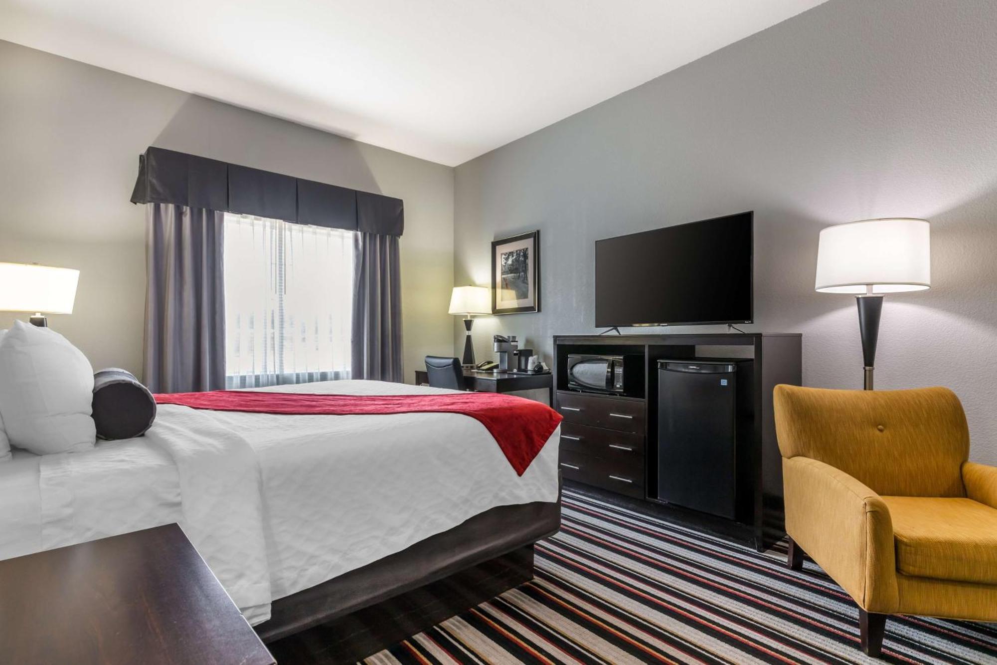 Best Western Plus Coweta'S 1St Hotel Екстериор снимка
