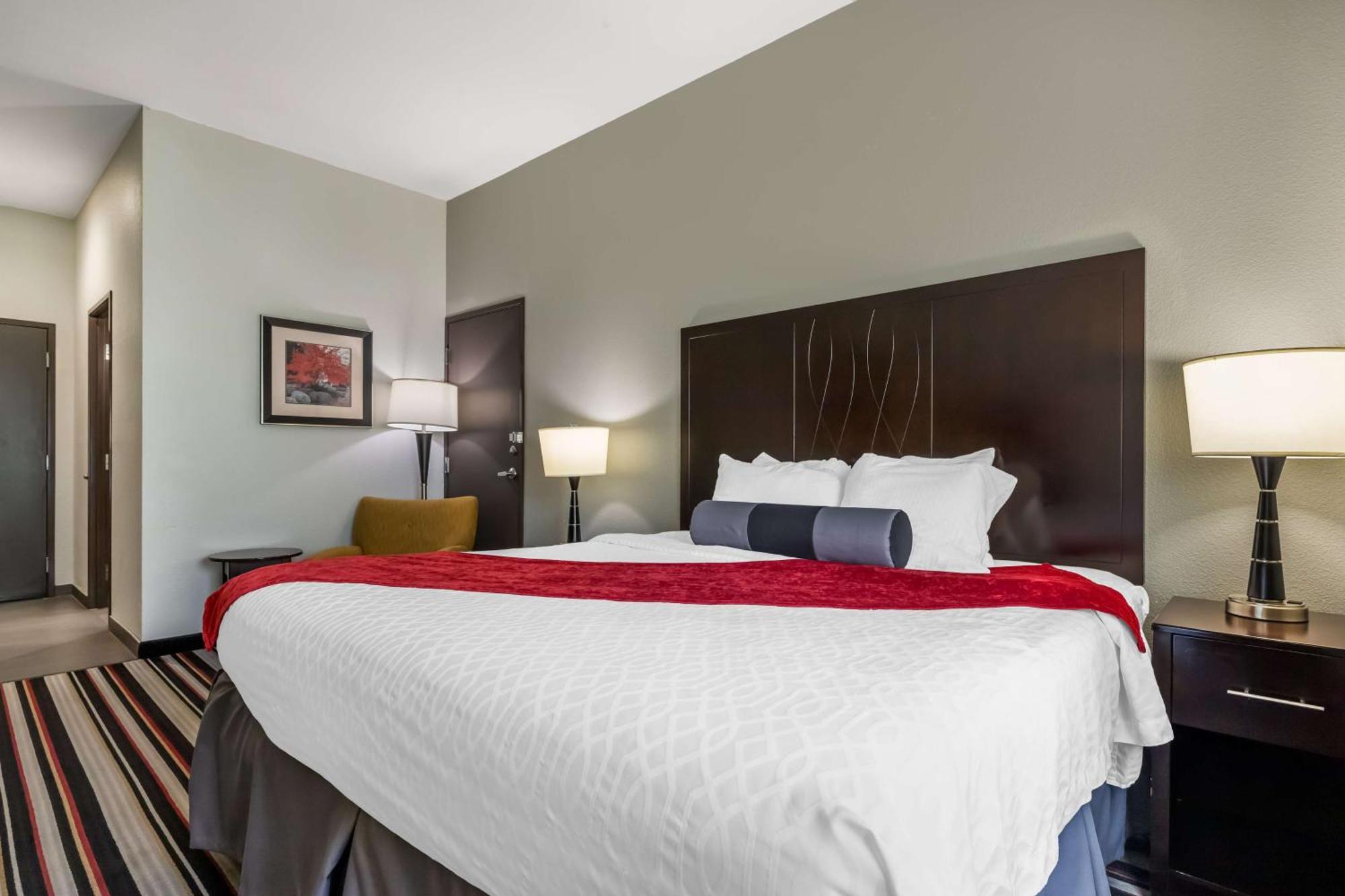 Best Western Plus Coweta'S 1St Hotel Екстериор снимка