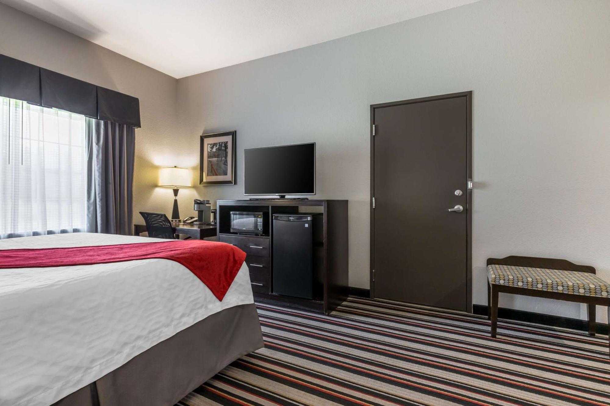 Best Western Plus Coweta'S 1St Hotel Екстериор снимка