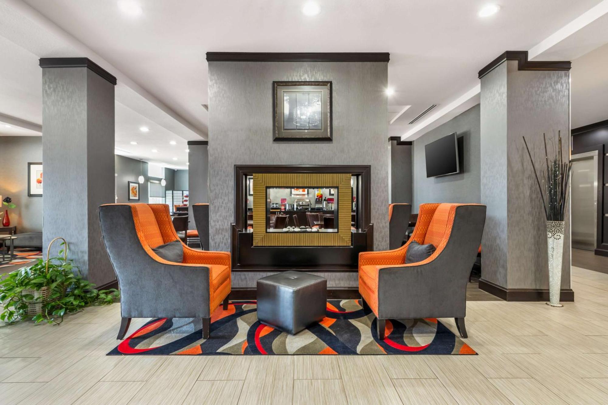 Best Western Plus Coweta'S 1St Hotel Екстериор снимка